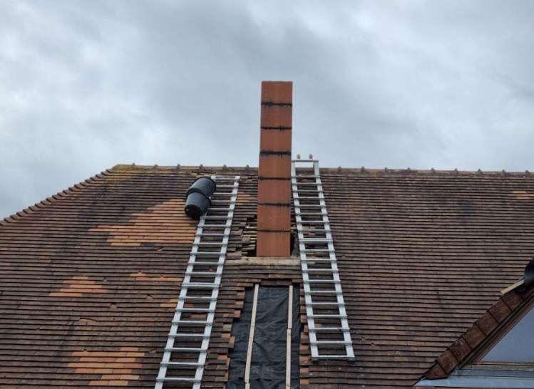Démoussage de toiture à Gisors (27140)